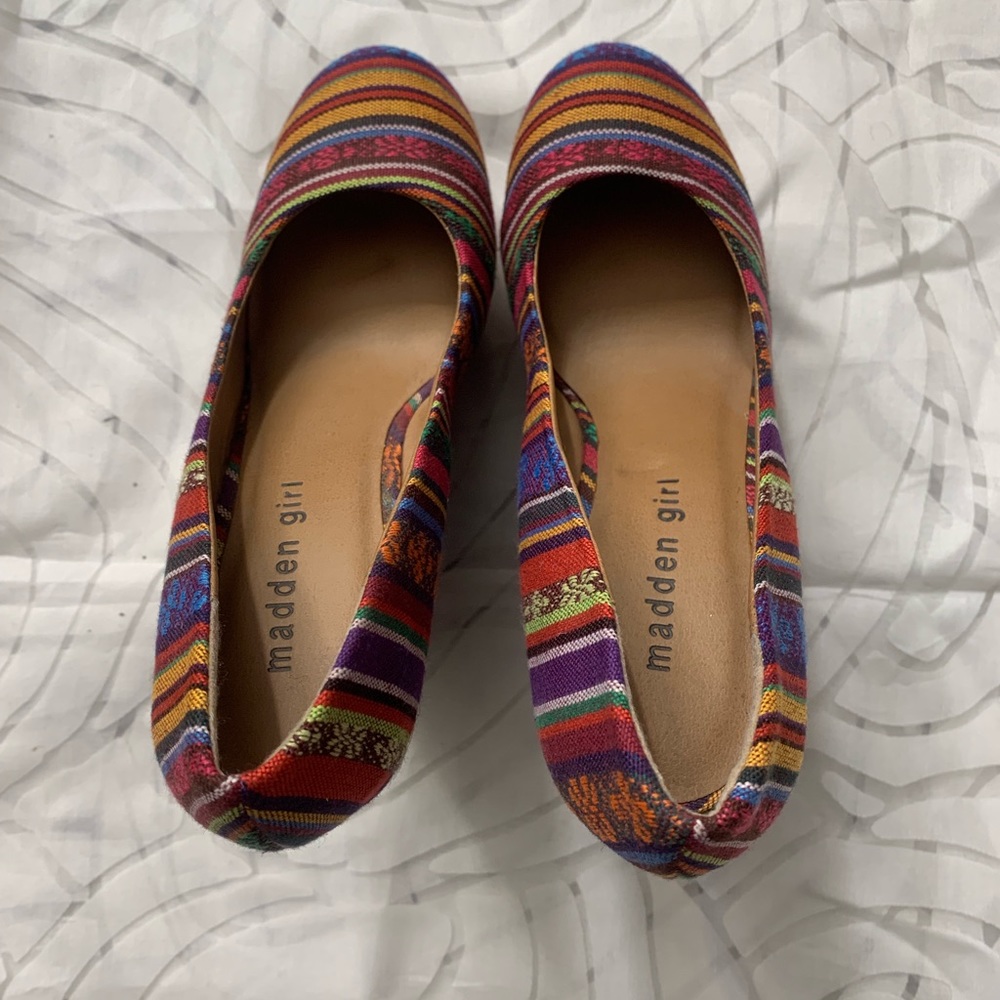 Women’s platform shoes